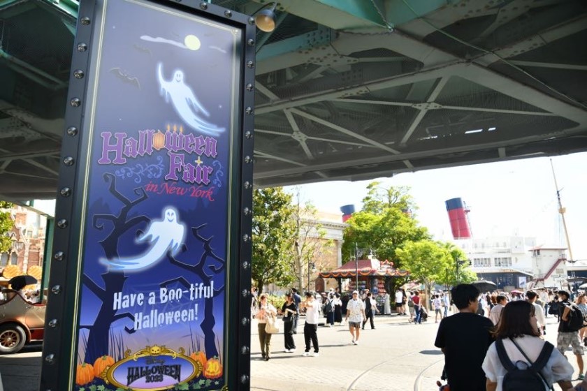 「ディズニー・ハロウィーン」ハロウィーンのポスター/東京ディズニーシー（千葉県/舞浜市）