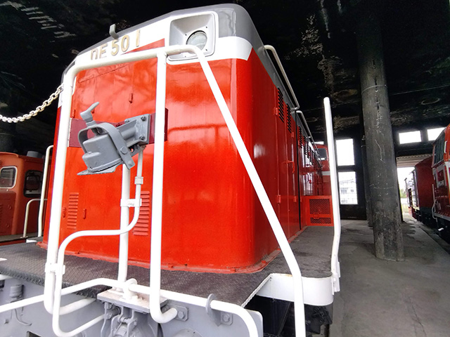 ディーゼル機関車「DE50-1」/津山まなびの鉄道館(岡山県/津山市)