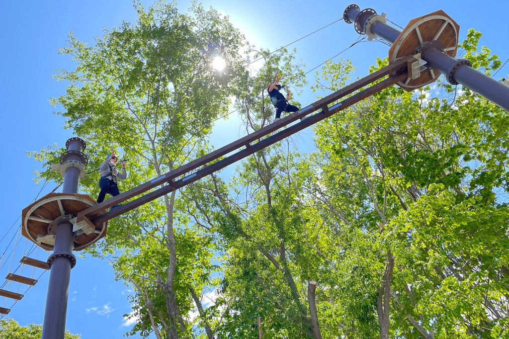 高さ8mのドキドキ体験、一歩踏み出す勇気!/F VILLAGE ADVENTURE PARK(北海道/北広島市)