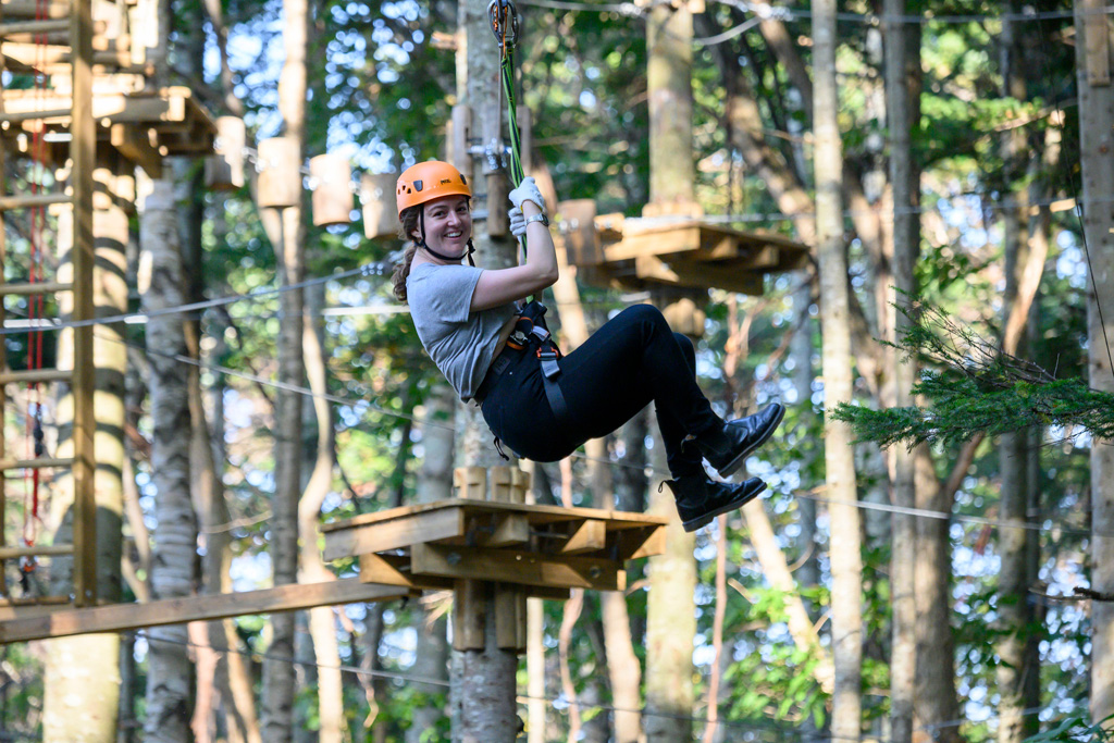 森の中のジップラインで気分はムササビ!/ニセコHANAZONOリゾート(北海道/虻田郡倶知安町)
