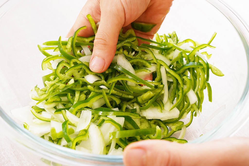 ピーマンの塩もみ/子どもが苦手な野菜レシピ