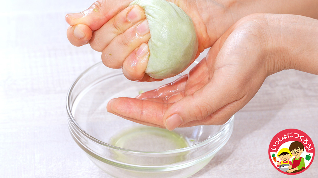 くるくるピーマンパイの作り方①/子どもが苦手な野菜レシピ