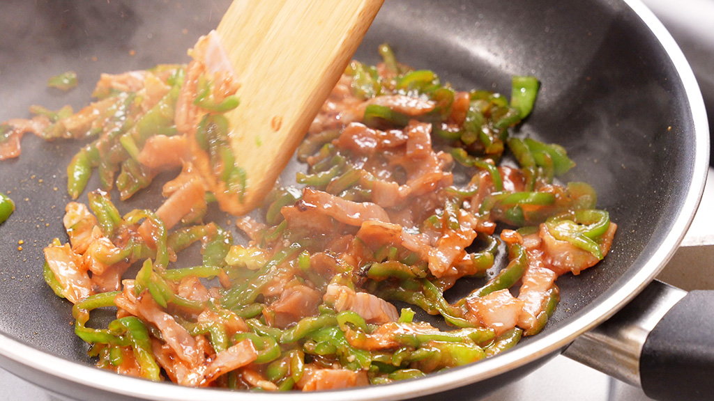 くるくるピーマンパイの作り方②/子どもが苦手な野菜レシピ