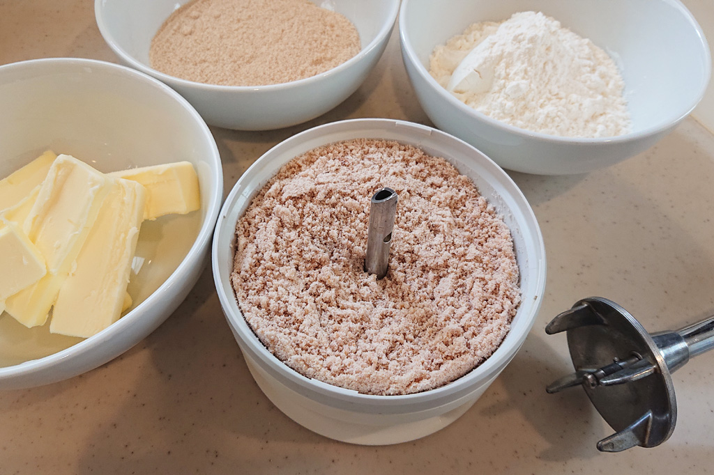 どんぐり粉とクッキーの材料