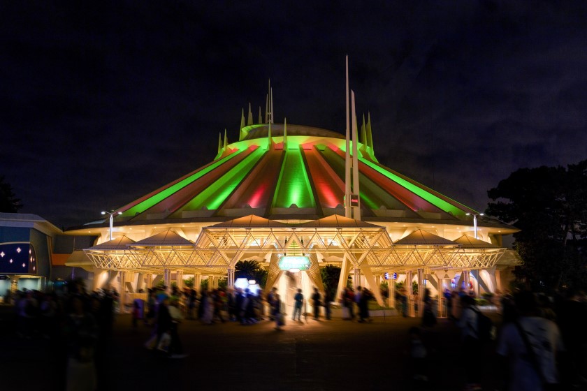 トゥモローランドの「スペース・マウンテン」/東京ディズニーランド（千葉県/浦安市）