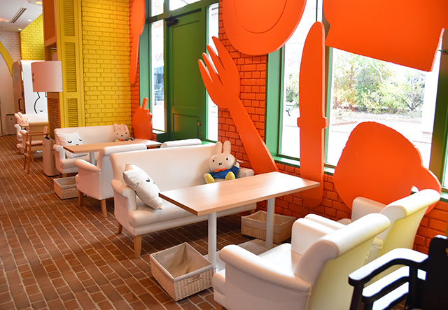 ナインチェ ショップ　カフェ店内/ハウステンボス「光の街のクリスマス」（長崎県/佐世保市）