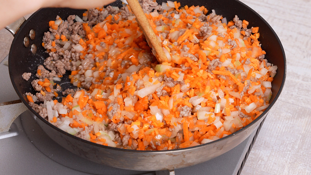 基本の簡単ミートソースの作り方②