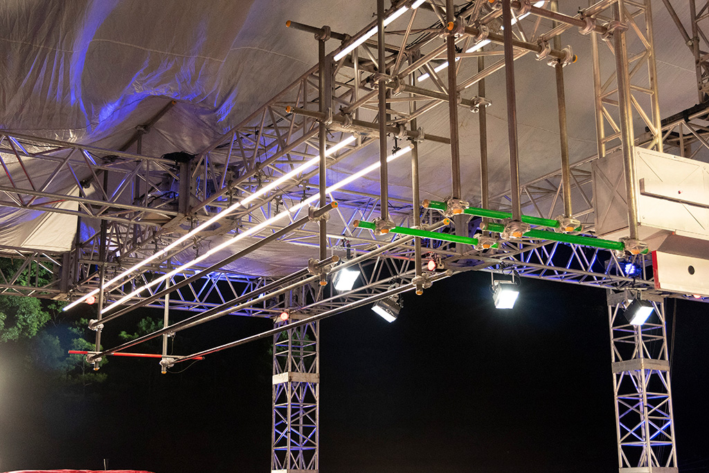 「SASUKE」番組内のパイプスライダー