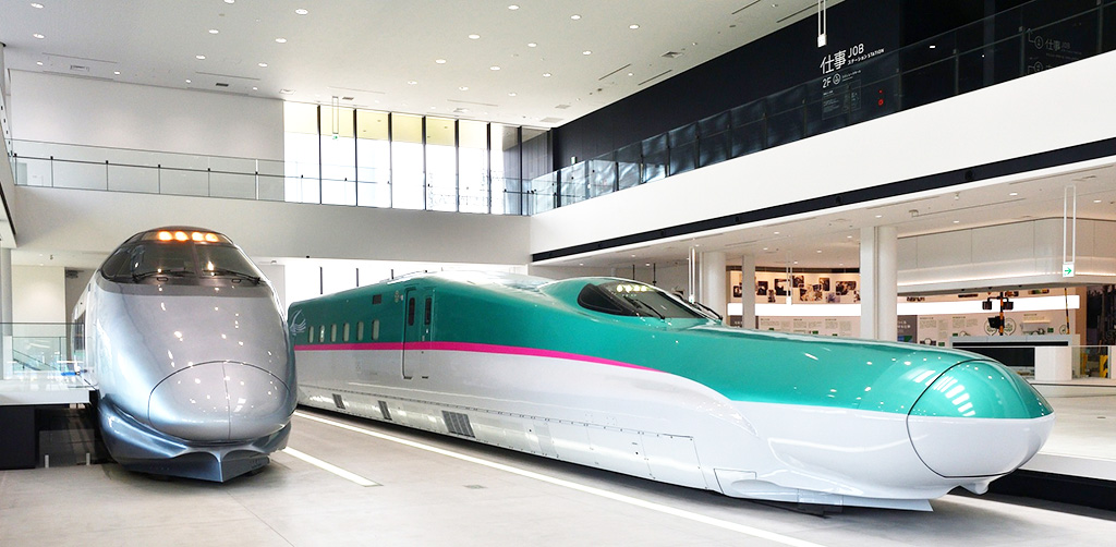 E5系モックアップと400系実物の展示／鉄道博物館（埼玉県／さいたま市）