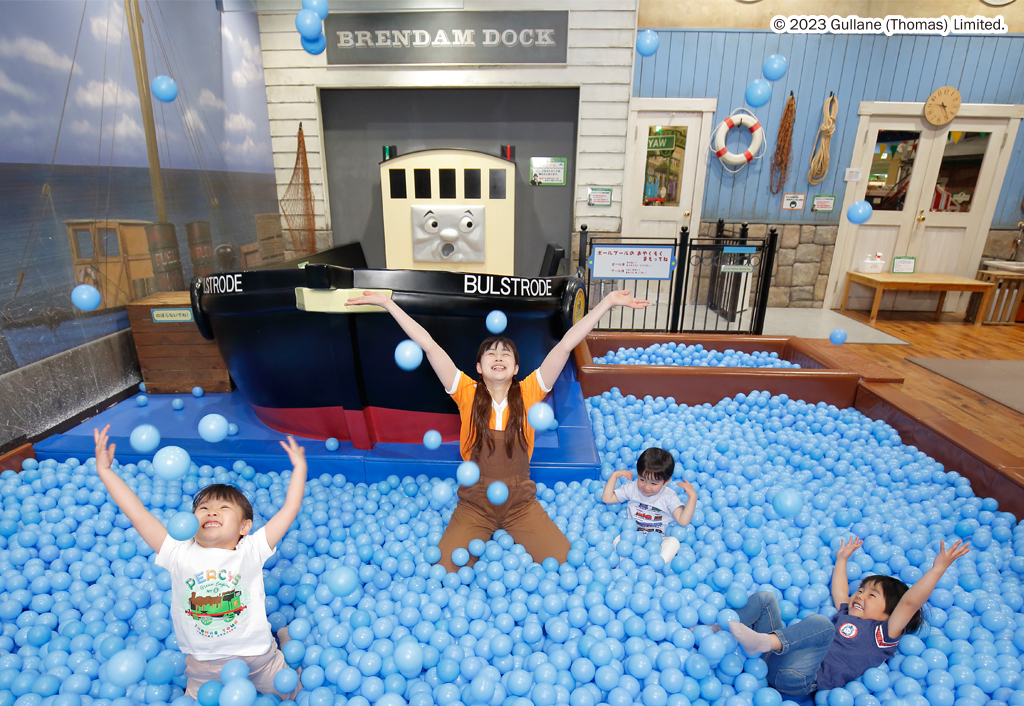 立体遊具等のブレンダム・ドック／トーマスタウン新三郷（埼玉県／三郷市）