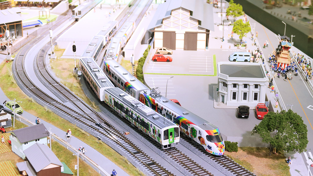 フリーゲージトレインの展示／四国鉄道文化館（愛媛県／西条市）