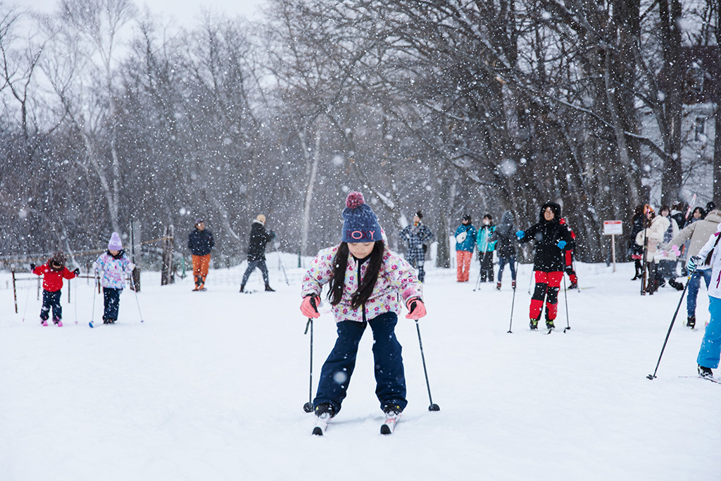 「羊ヶ丘スノーパーク2024」歩くスキー体験/さっぽろ羊ヶ丘展望台(北海道/札幌市)