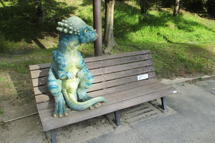 恐竜ベンチ（パキケファロサウルス）／岡崎市東公園（愛知県／岡崎市）