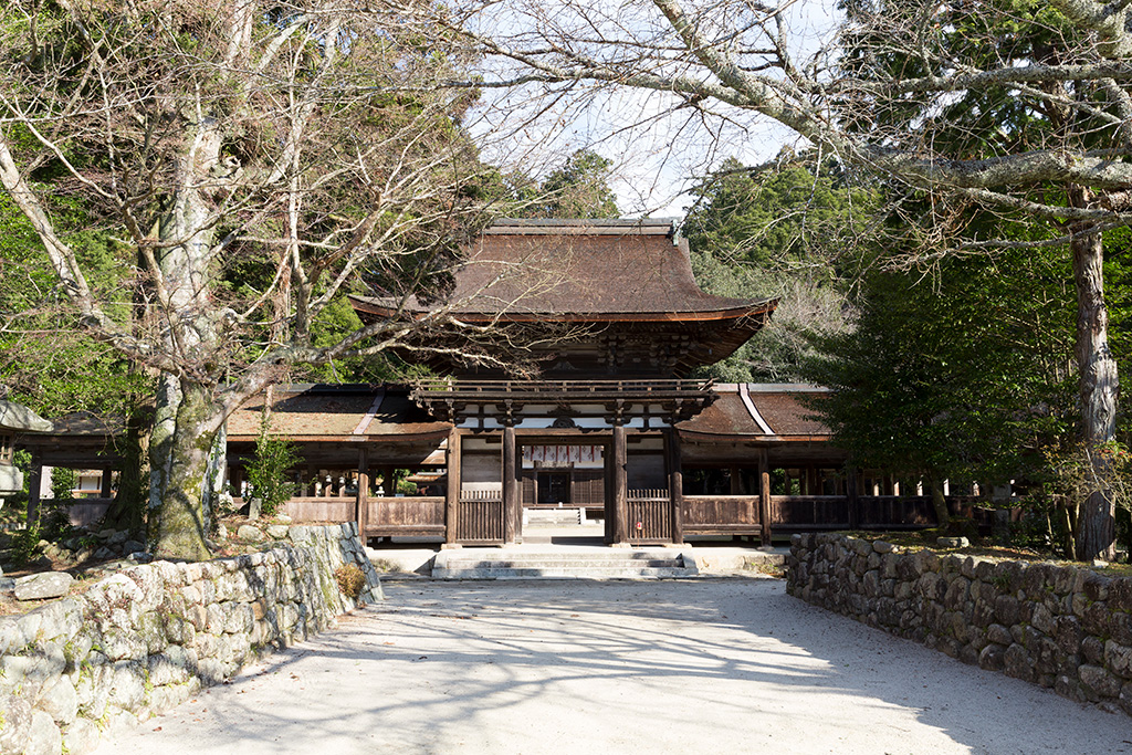 甲賀衆が結束した油日神社