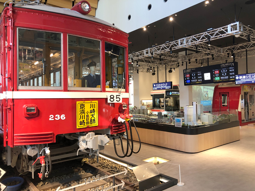 ミュージアム内の「デハ230形」の展示/京急ミュージアム(神奈川県/横浜市)