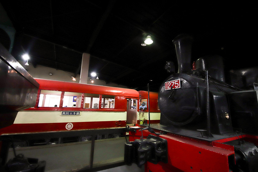 ロコミュージアム内のミニSLの展示／大井川鐵道 新金谷駅（静岡県／島田市）