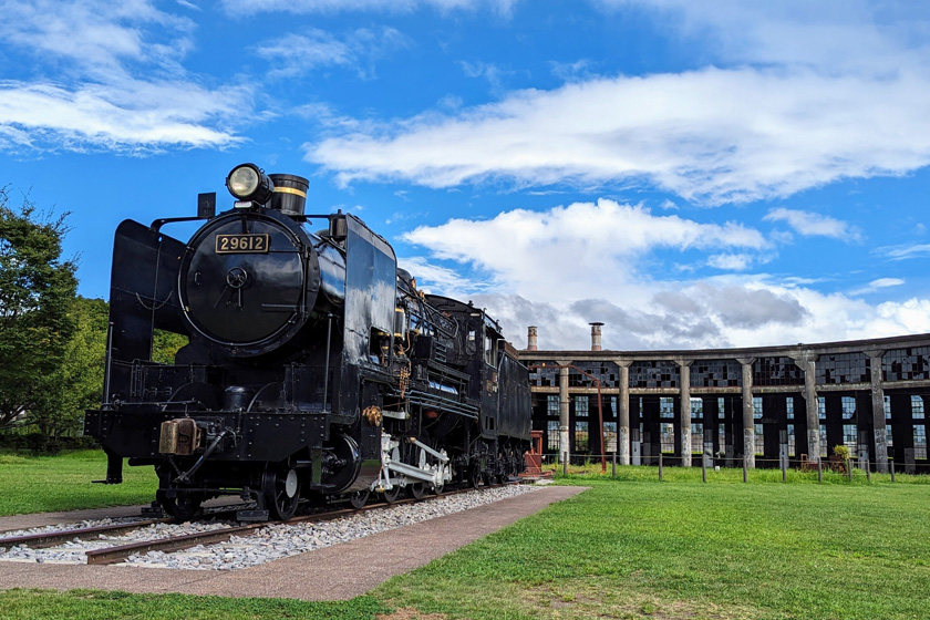 転車台を背景にしたSL29612号/豊後森機関庫ミュージアム(大分県/玖珠郡玖珠町)