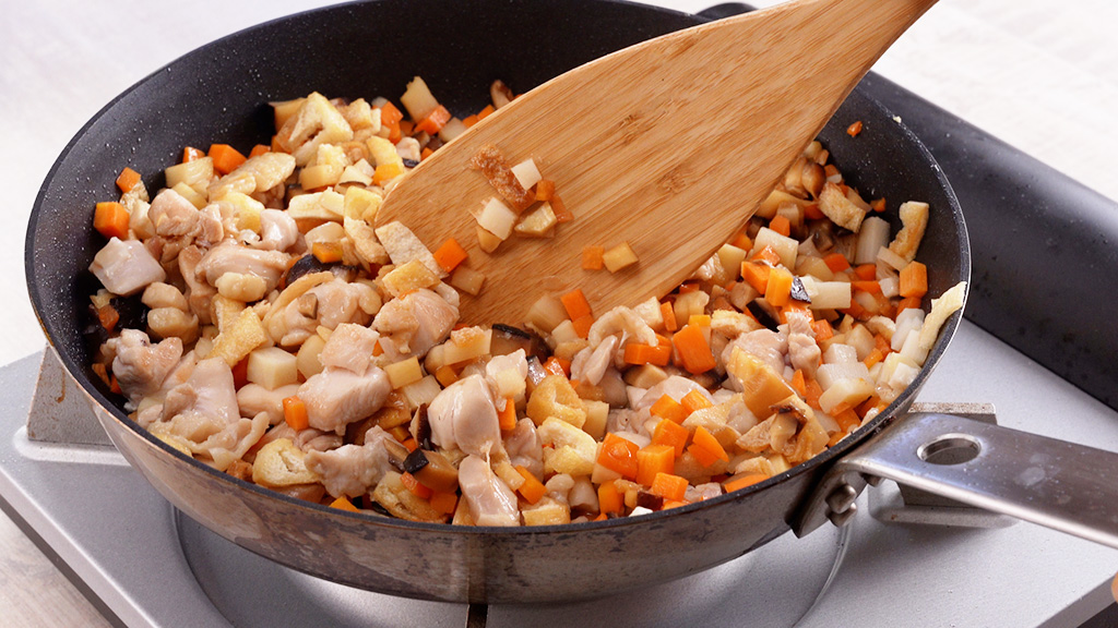 かやくご飯の作り方③/子どもが苦手な野菜レシピ「しいたけ」