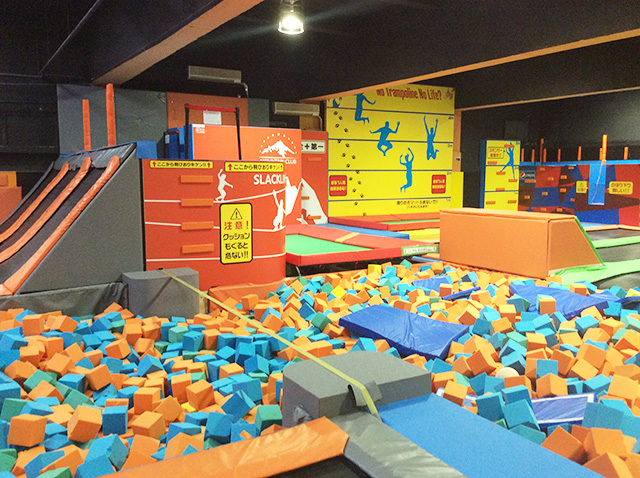 クッションプール・スラックライン／藤枝ボウル・てんとう虫パーク 藤枝店