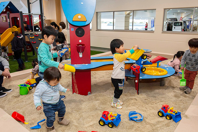長靴の貸し出しもあるお砂場／BOAT KIDS PARK Mooovi浜名湖