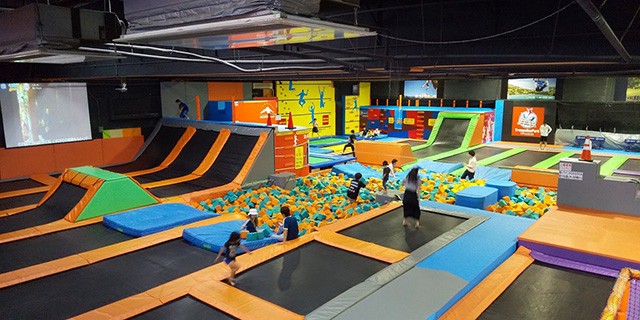 トランポリン／藤枝ボウル・てんとう虫パーク 藤枝店