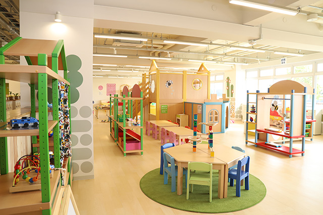 遊具だけでなく、玩具やごっこ遊びができる／春日井市子ども屋内遊び場 ぐりんぐりん