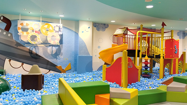 年齢制限なく誰でも遊べるボールプール／キッズーナ豊橋南店