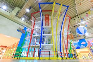 三重県の室内アスレチック・室内遊び場!大型遊具・ボールプール・赤ちゃん設備も