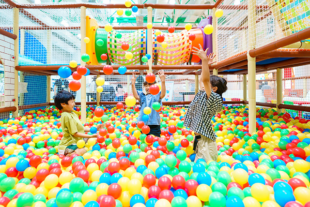 ボールプール／キッズユーエスランド四日市日永店