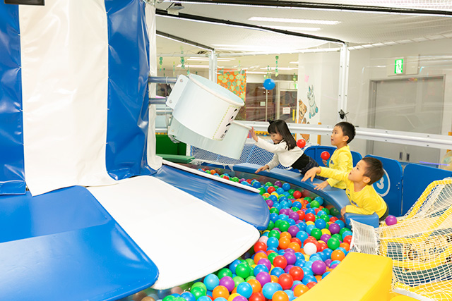 シュートを決めたら動物の鳴き声が聞ける「ボールシュート」／ATCあそびマーレ