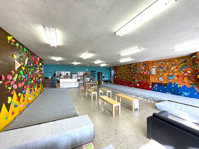 広々としたキッズ専用フロア/クライミングジム シエスタ 吉田店