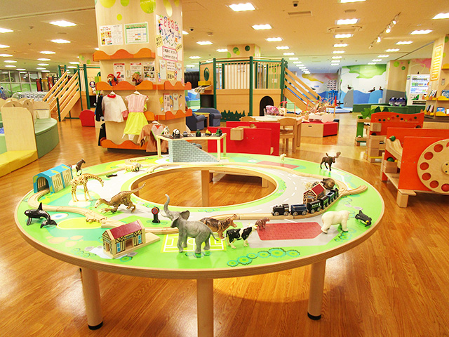 ごっこ遊び（ジオラマ）／こどもひろば ひみっこぱーく