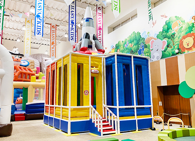 ロケットトランポリン／奈良わんぱくランドはしゃきっズ