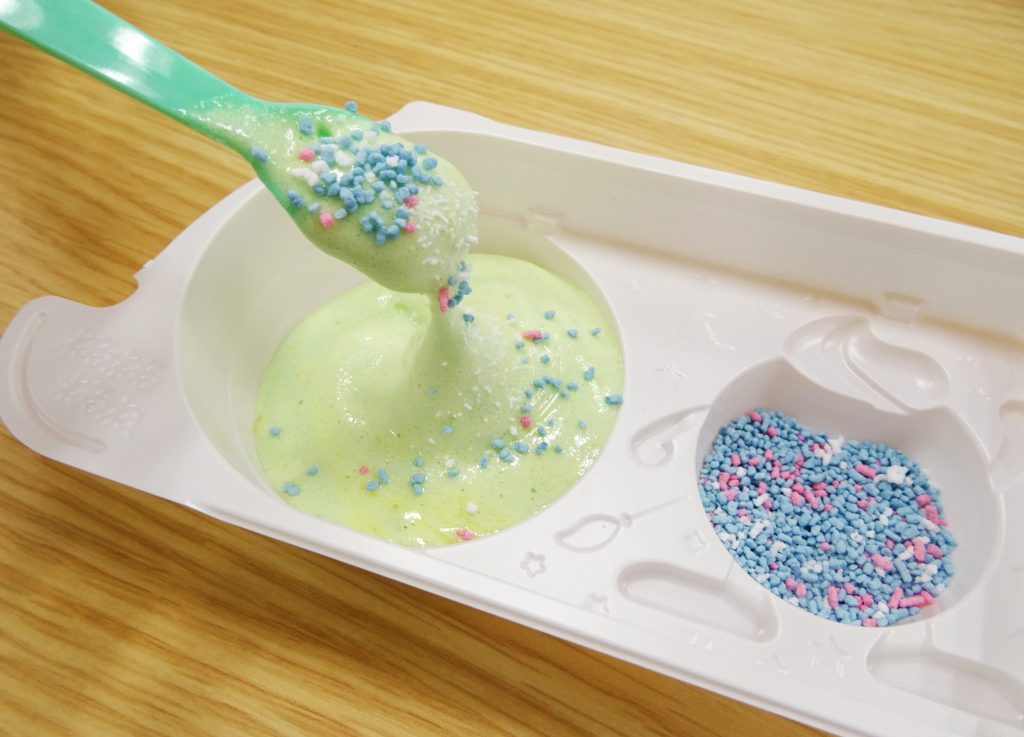 ねるねるねるね マスカット味/クラシエの「知育菓子(R)」