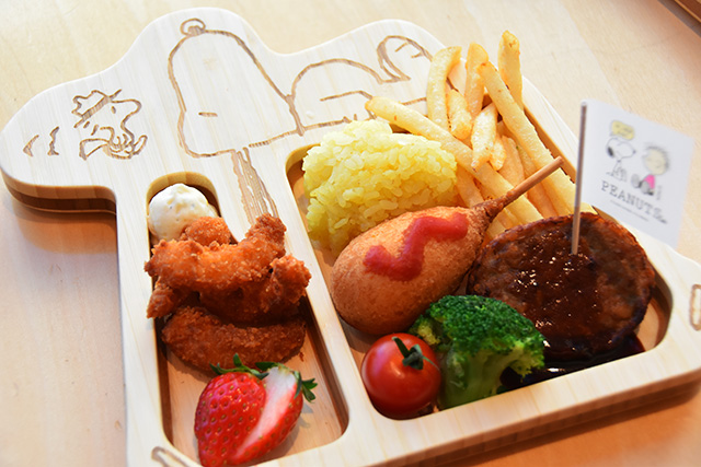 ビーグル・スカウトのキッズプレート/スヌーピーミュージアム(東京都/町田市)