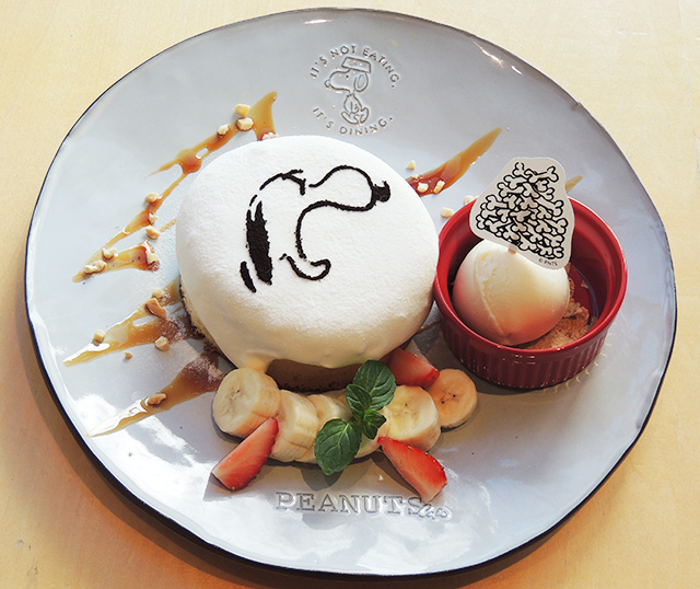 スヌーピーの“RARF RARF”パンケーキ/スヌーピーミュージアム(東京都/町田市)