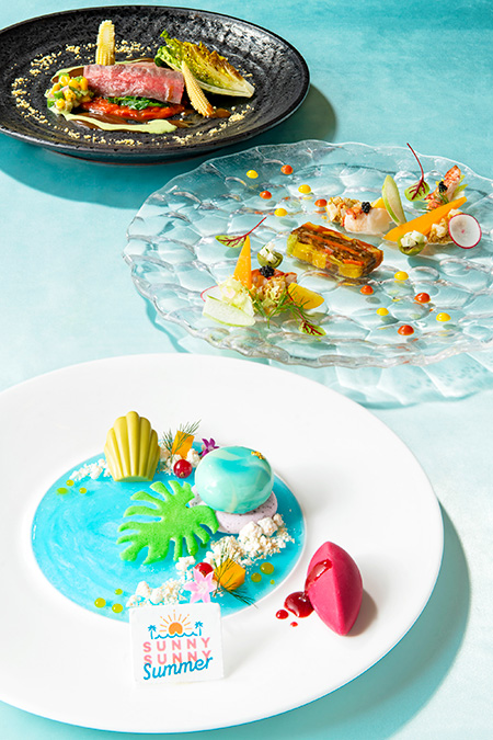 「“Sunny Sunny Summer”スタイリッシュカンナ」1万5000円/カンナ（東京ディズニーランドホテル）