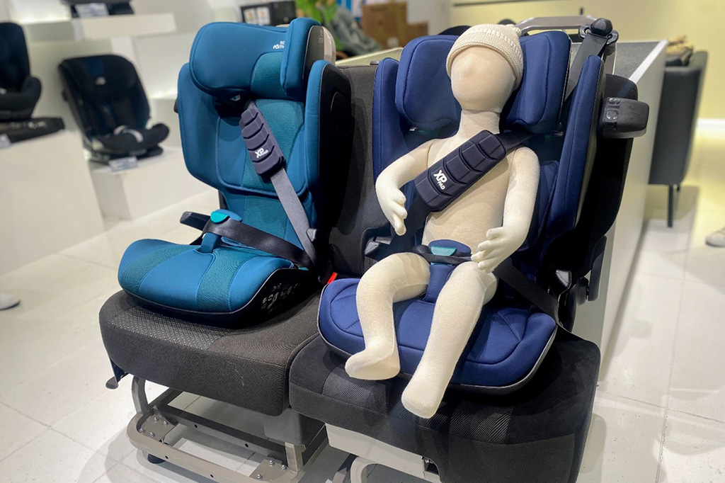 ジュニアシート 正しく着用した様子