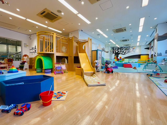 ドイツ製プレイハウス/子育てウェルカムステーションHUGOOD TAKAISHI(大阪府/高石市)