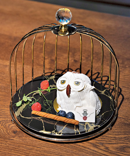 ヘドウィグをかたどった愛らしいケーキ/ハリーポッター スタジオツアー東京(東京都/練馬区)