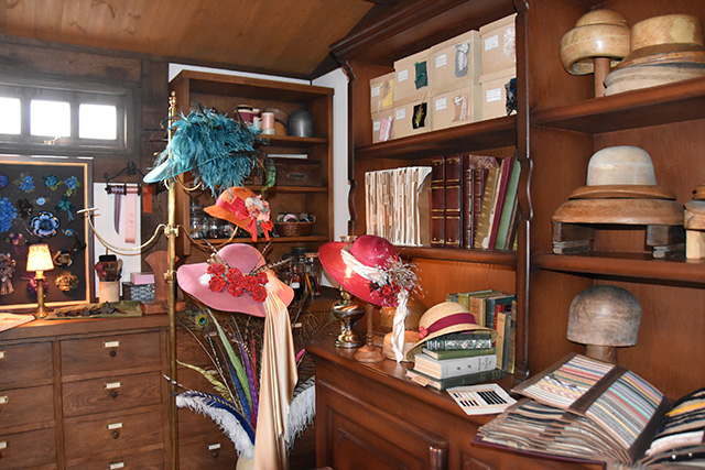 「ハッター帽子店」の店内/ジブリパーク（愛知県/長久手市）