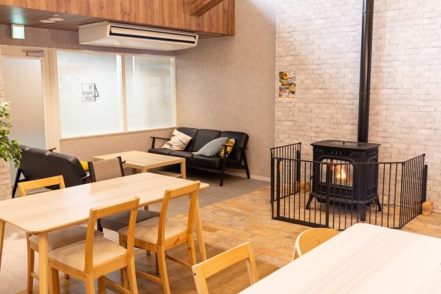 3階にある「4th place café」/IMAGINUS(東京都/杉並区)