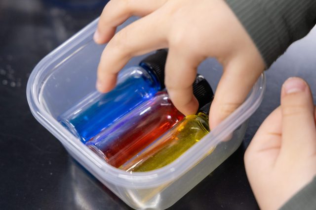 「恐竜のたまごバスボムをつくろう」/IMAGINUS(東京都/杉並区)