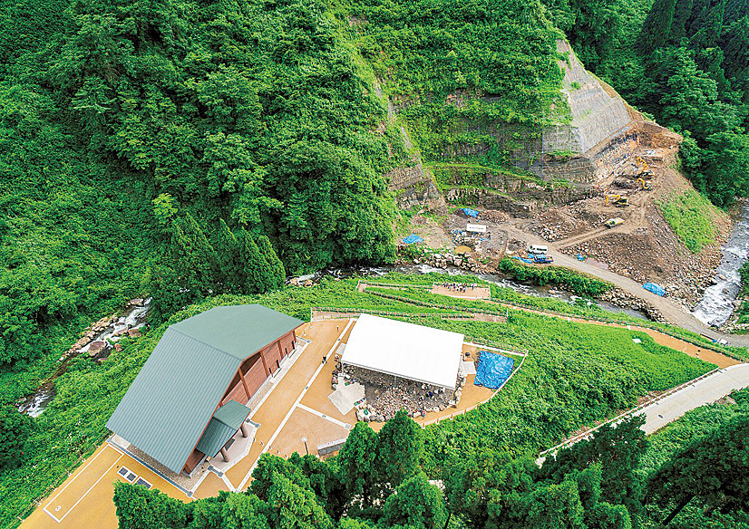 恐竜化石発掘現場/福井県立恐竜博物館（勝山市）