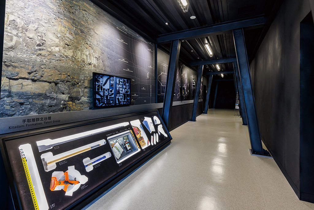 化石研究体験スペース/福井県立恐竜博物館（勝山市）