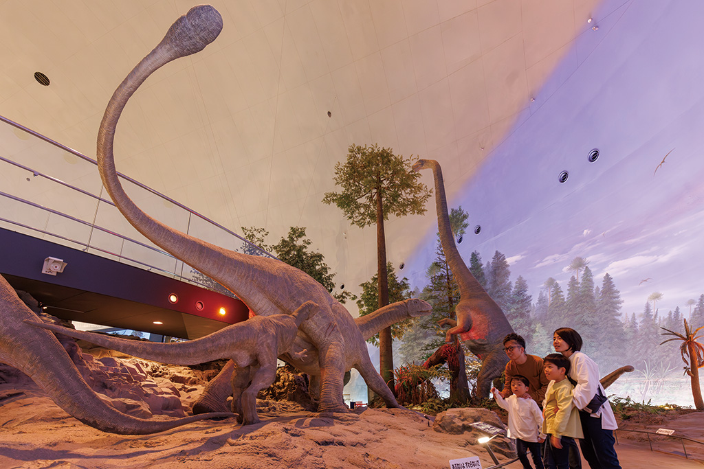 ジオラマ「中国四川省の恐竜たち」/福井県立恐竜博物館(勝山市)