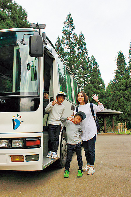 発掘体験終了/福井県立恐竜博物館(勝山市)