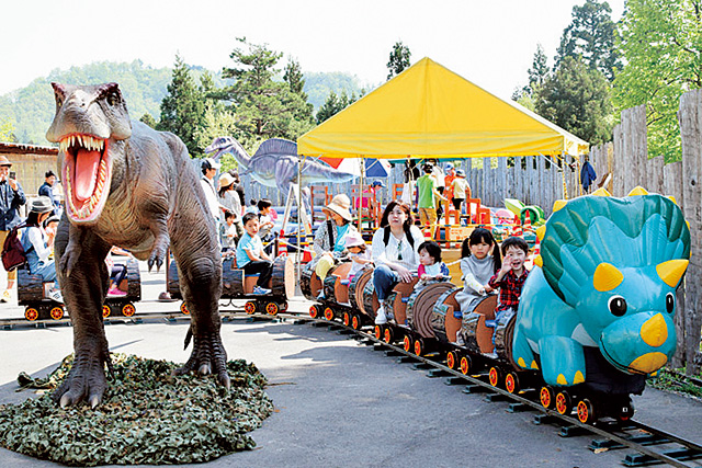 ガオガオトレイン|ガオガオひろば/かつやま恐竜の森(勝山市)