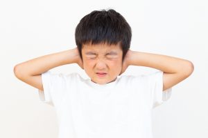 子どもの耳　耳の成長期に大切にすべきこと　子どもに多い中耳炎や耳垢の正しいケア法も