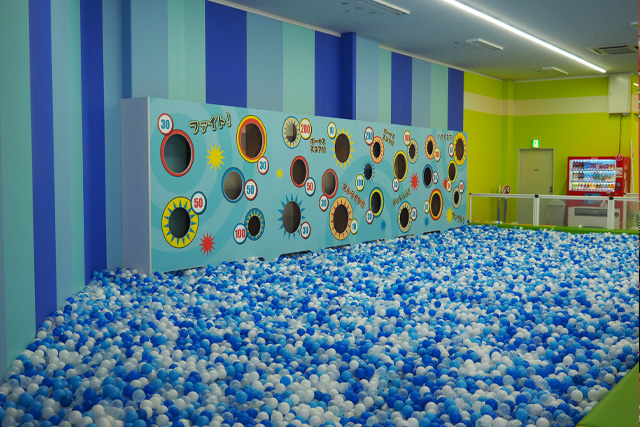 的あても楽しめる巨大ボールプール／ファンタジーキッズリゾート印西